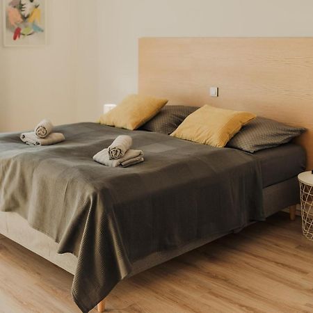 New Equipped Apartment In The City Center 플젠 외부 사진